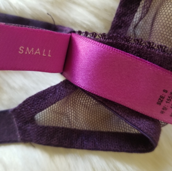 L' Agent Idalia Bra and Suspender - Picture 2 of 3